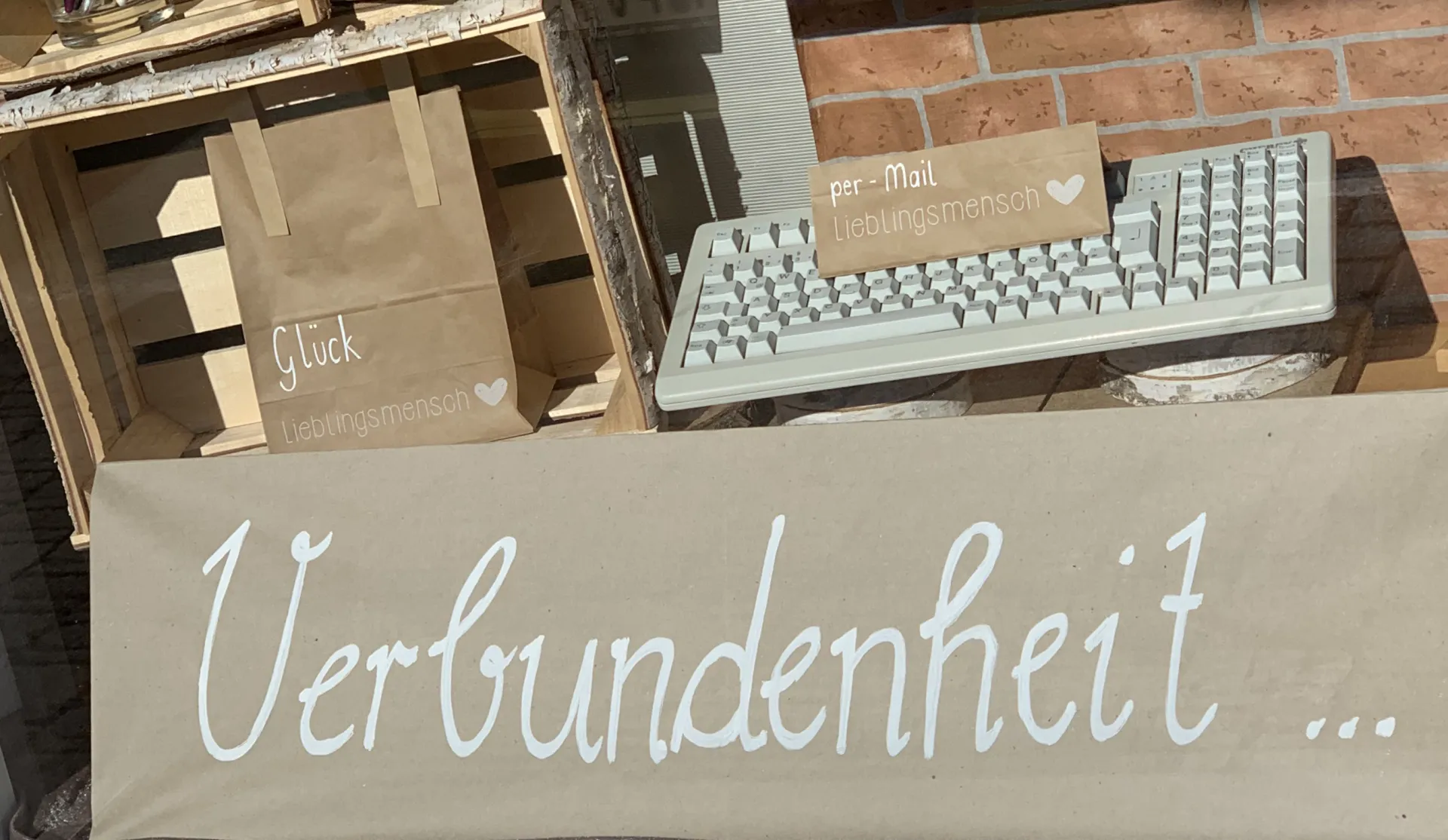 Wir sind für Sie da. Verbundenheit